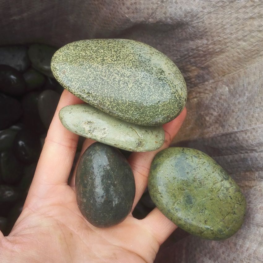 Natural Green Stones (Wet)